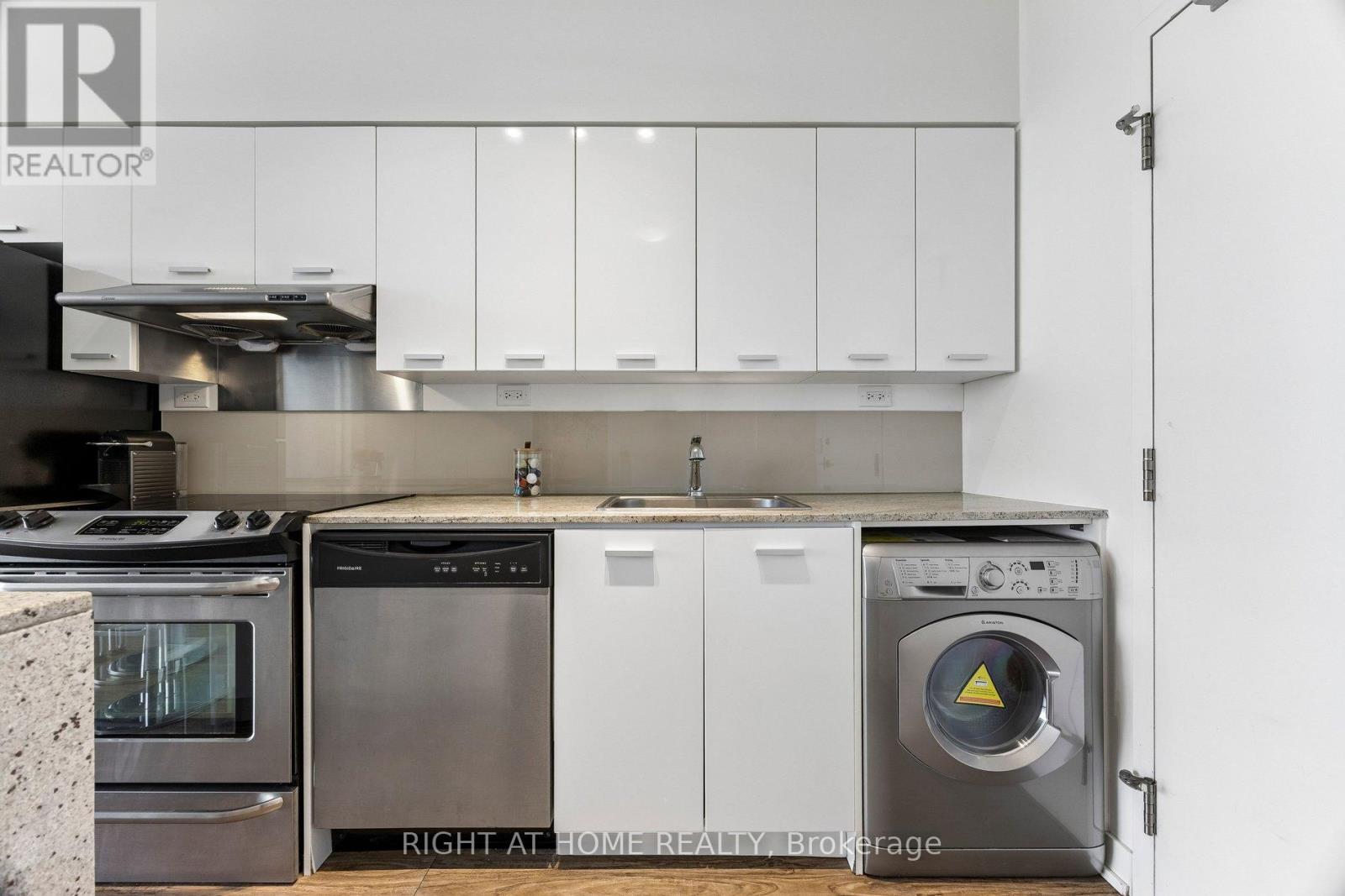 2306 - 29 Singer Court, Toronto, Ontario  M2K 0B3 - Photo 10 - C13220364