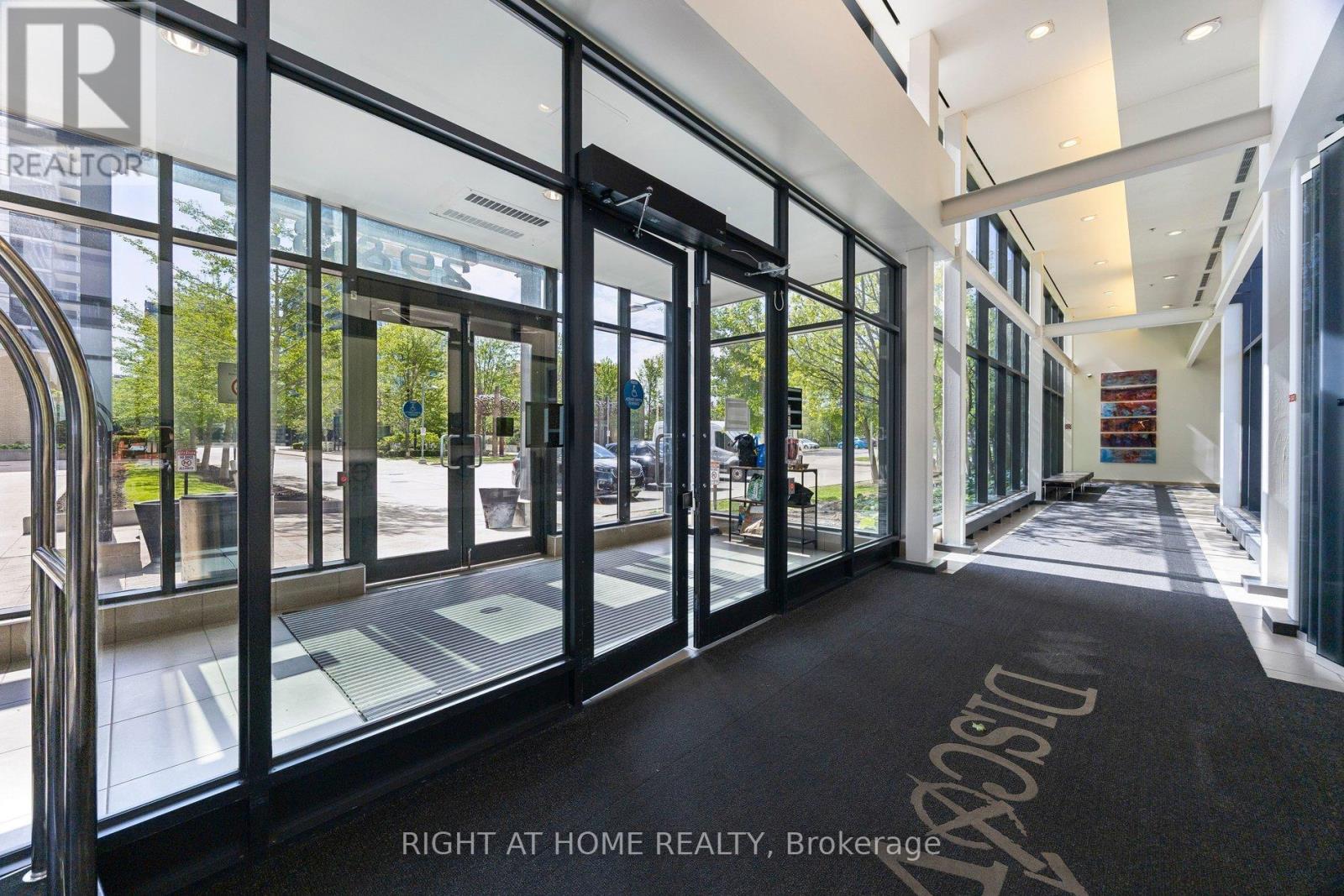 2306 - 29 Singer Court, Toronto, Ontario  M2K 0B3 - Photo 6 - C13220364