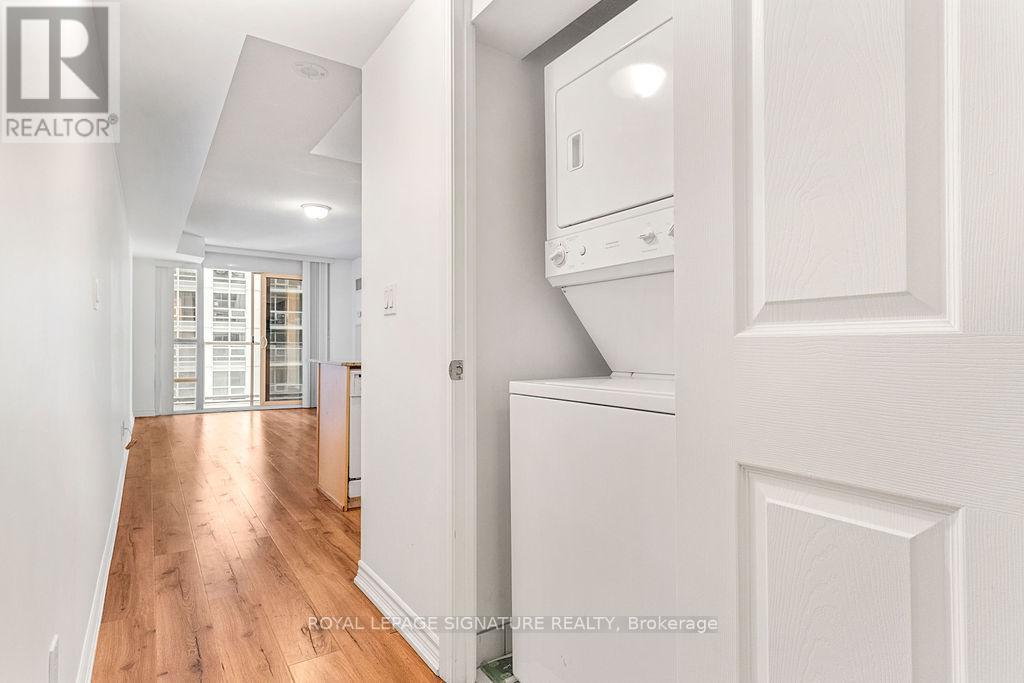 1914 - 761 Bay Street, Toronto, Ontario  M5G 2R2 - Photo 30 - C13220402