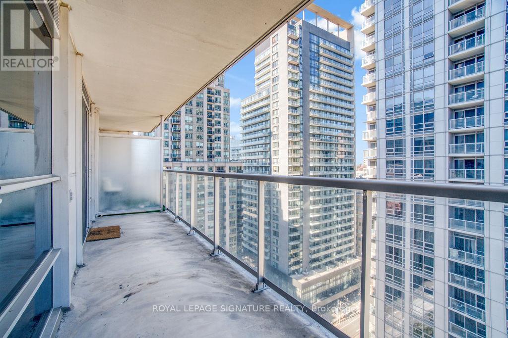 1914 - 761 Bay Street, Toronto, Ontario  M5G 2R2 - Photo 32 - C13220402