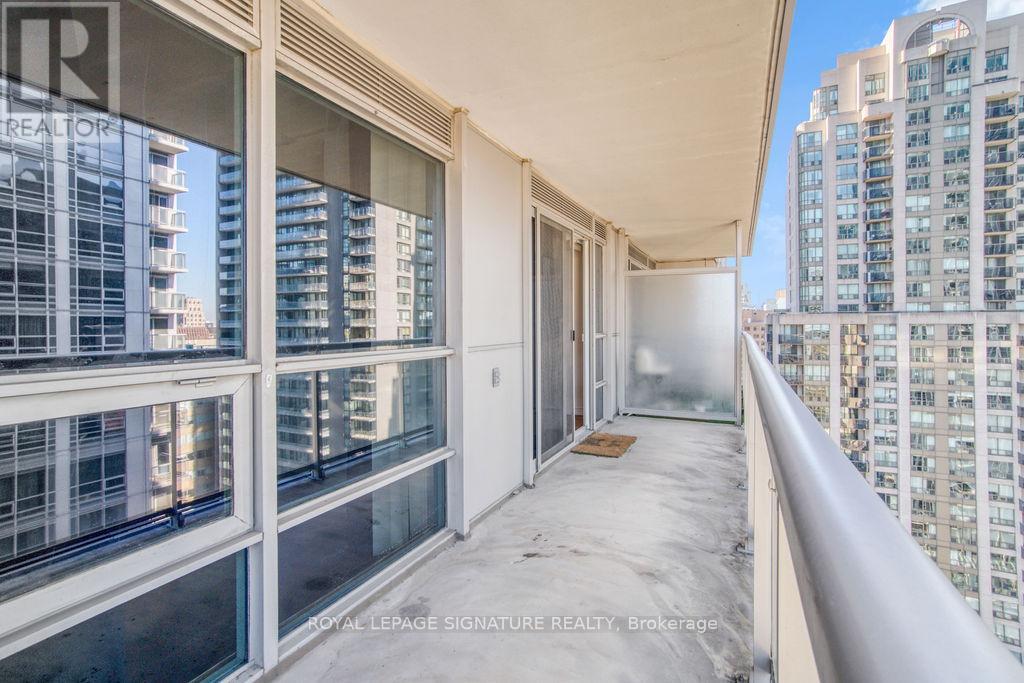 1914 - 761 Bay Street, Toronto, Ontario  M5G 2R2 - Photo 33 - C13220402