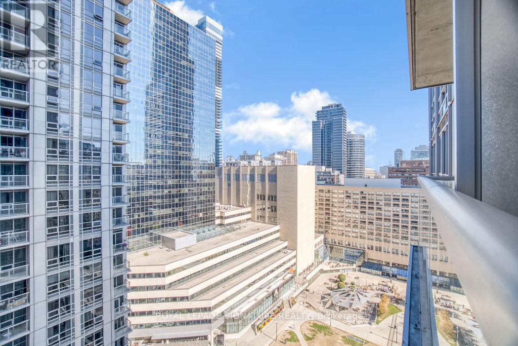 1914 - 761 Bay Street, Toronto, Ontario  M5G 2R2 - Photo 34 - C13220402