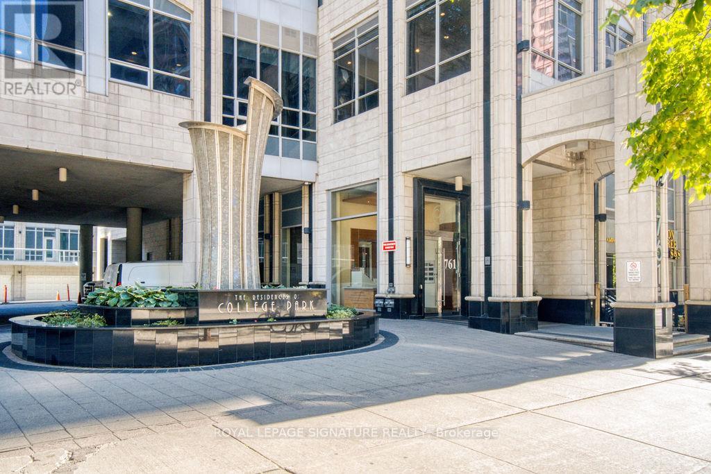 1914 - 761 Bay Street, Toronto, Ontario  M5G 2R2 - Photo 4 - C13220402