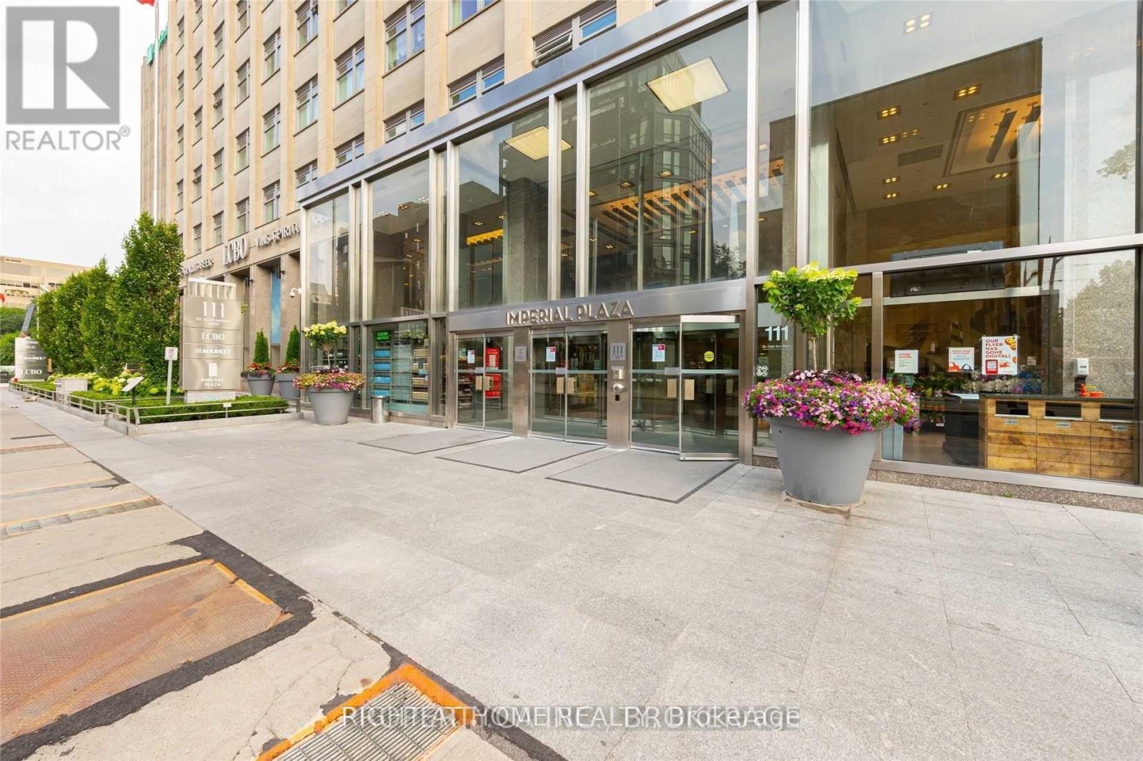 1023 - 111 St Clair Avenue W, Toronto, Ontario  M4V 1N5 - Photo 11 - C13220450