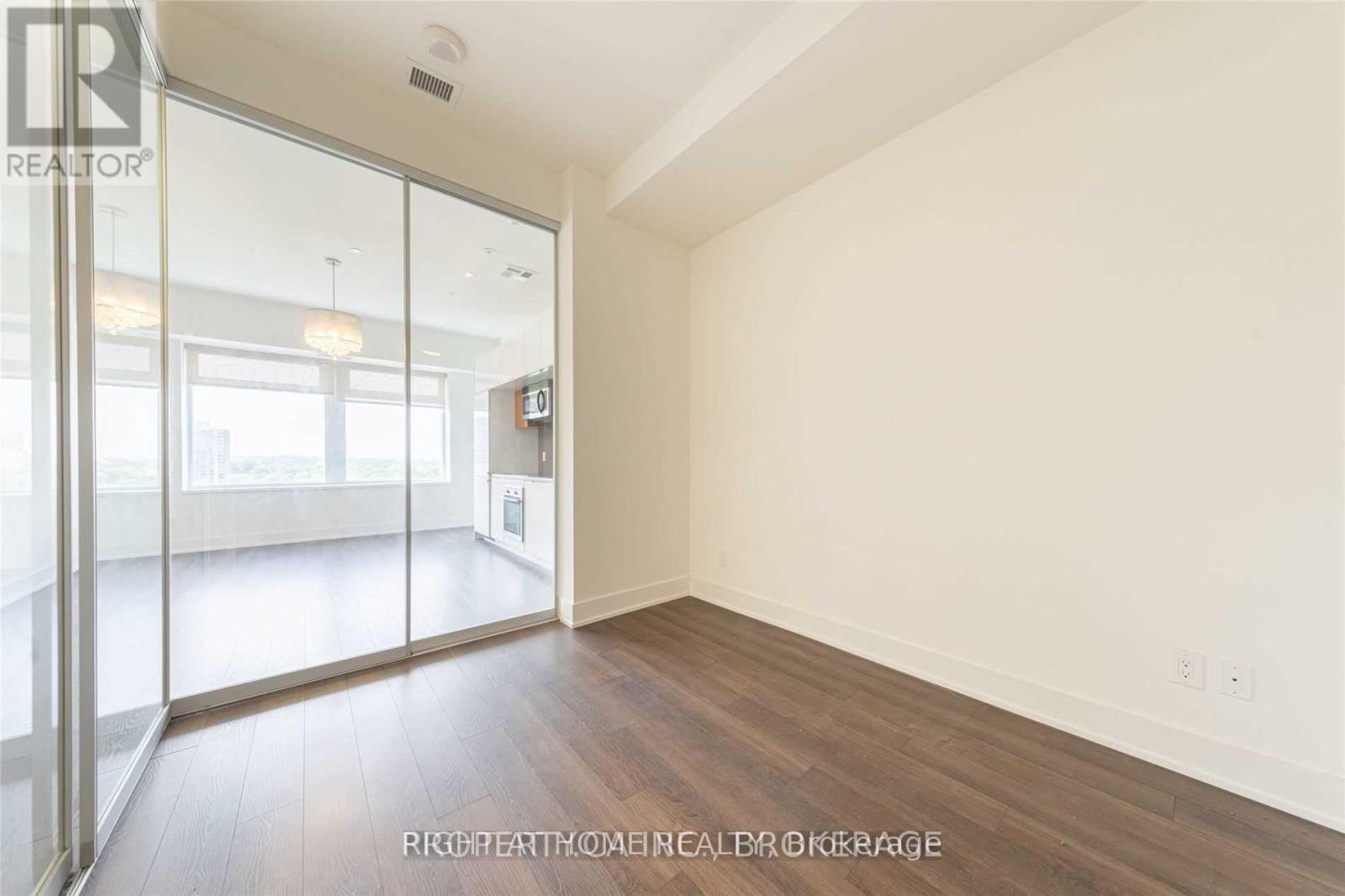 1023 - 111 St Clair Avenue W, Toronto, Ontario  M4V 1N5 - Photo 4 - C13220450