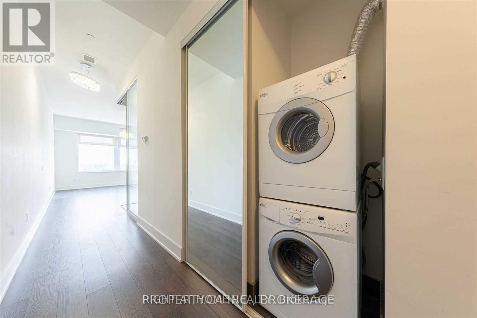 1023 - 111 St Clair Avenue W, Toronto, Ontario  M4V 1N5 - Photo 9 - C13220450