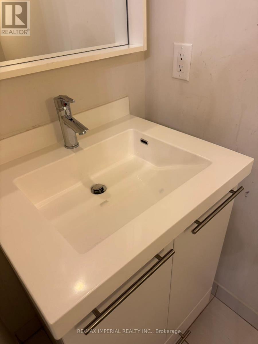 Th8 - 5 Oakburn Crescent, Toronto, Ontario  M2N 2T3 - Photo 10 - C13220480