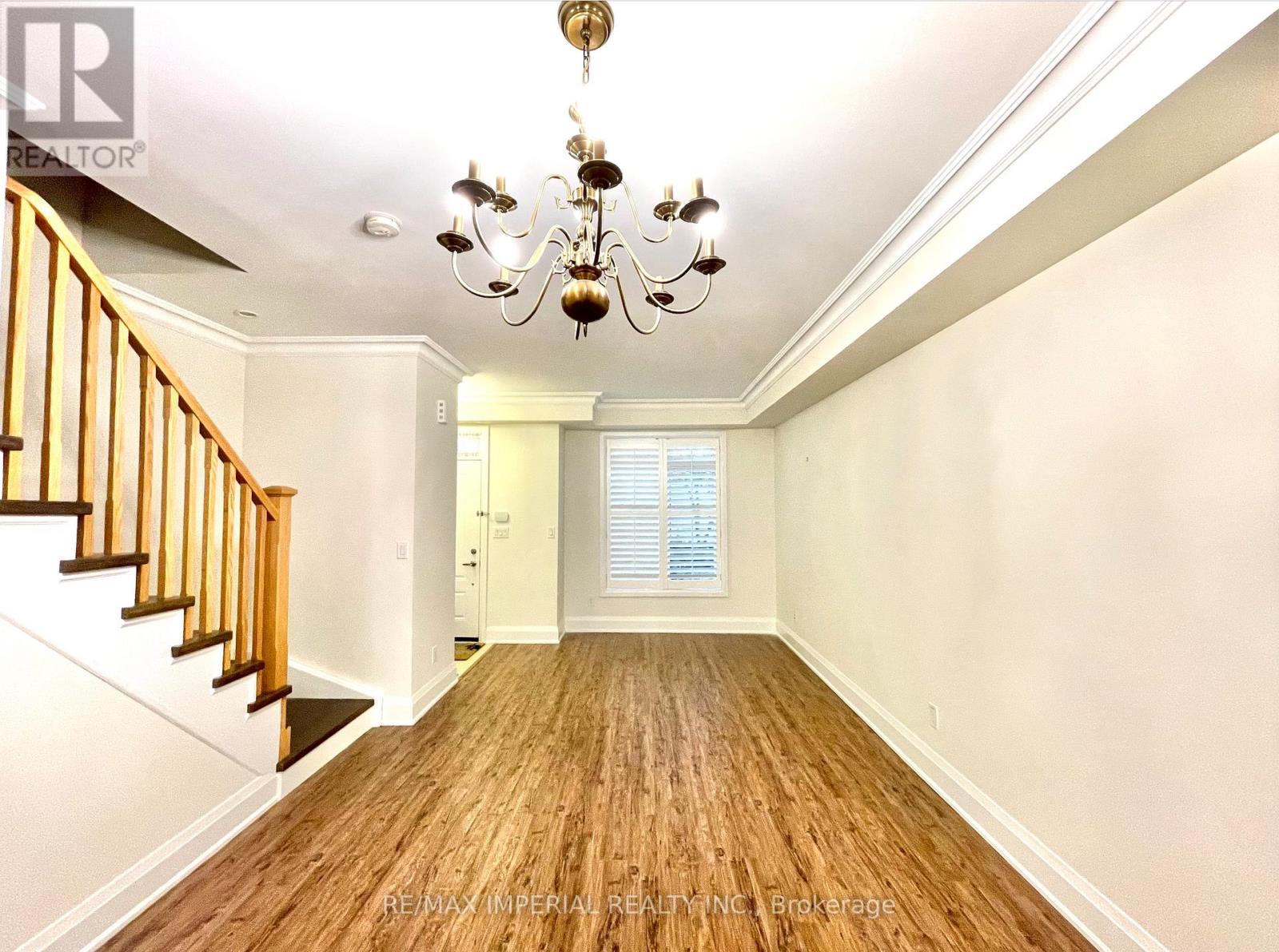 Th8 - 5 Oakburn Crescent, Toronto, Ontario  M2N 2T3 - Photo 3 - C13220480
