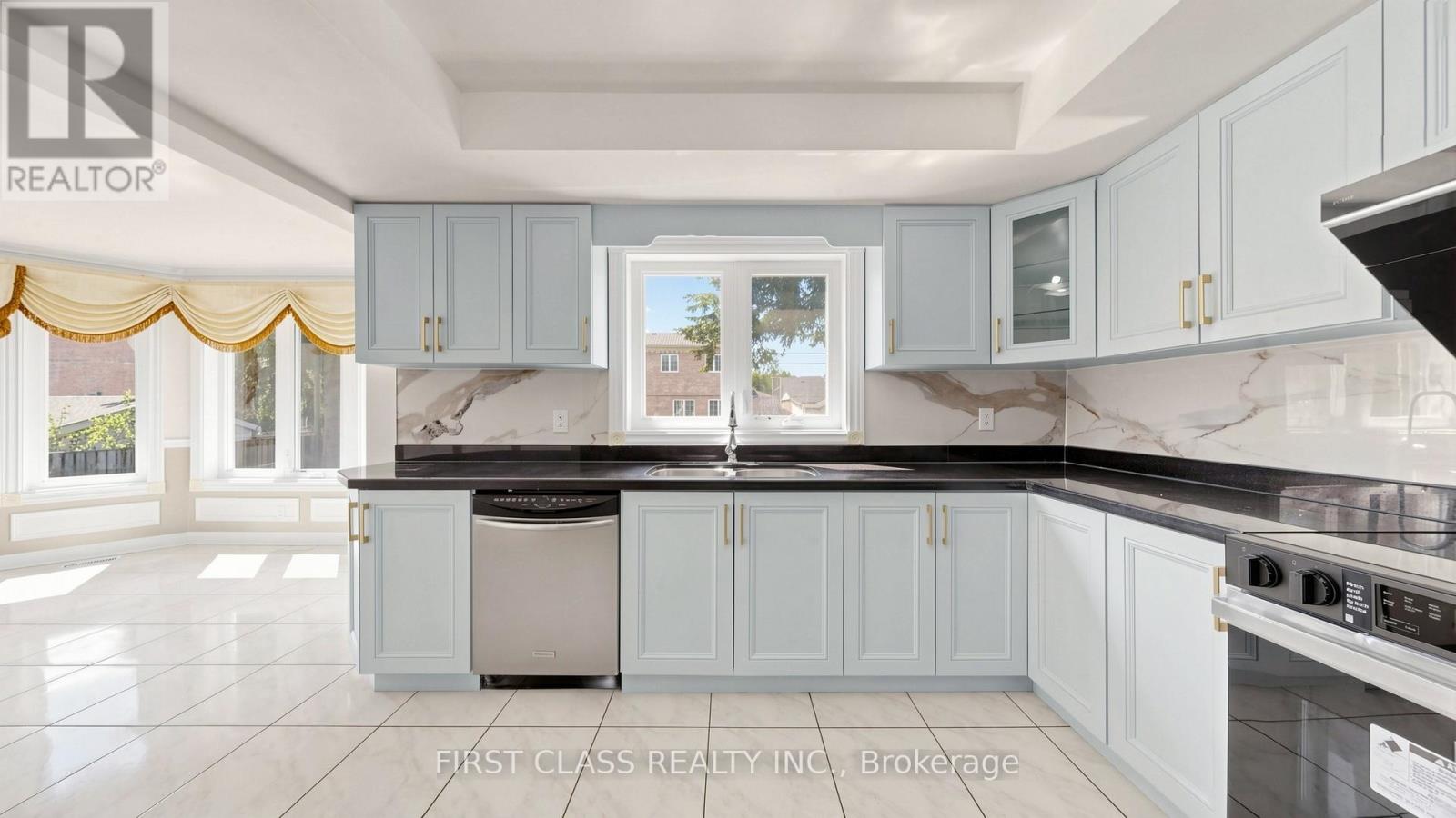 17 Cross Hill Road, Toronto, Ontario  M1T 3E3 - Photo 12 - E13220320