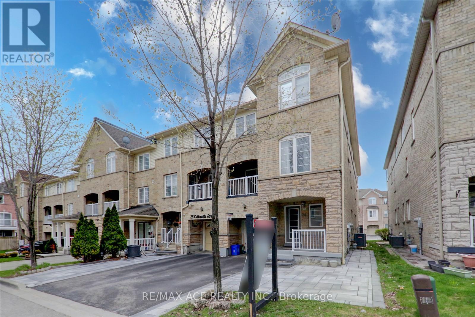 24 Cullcastle Street, Ajax, Ontario  L1S 0A8 - Photo 3 - E13220400