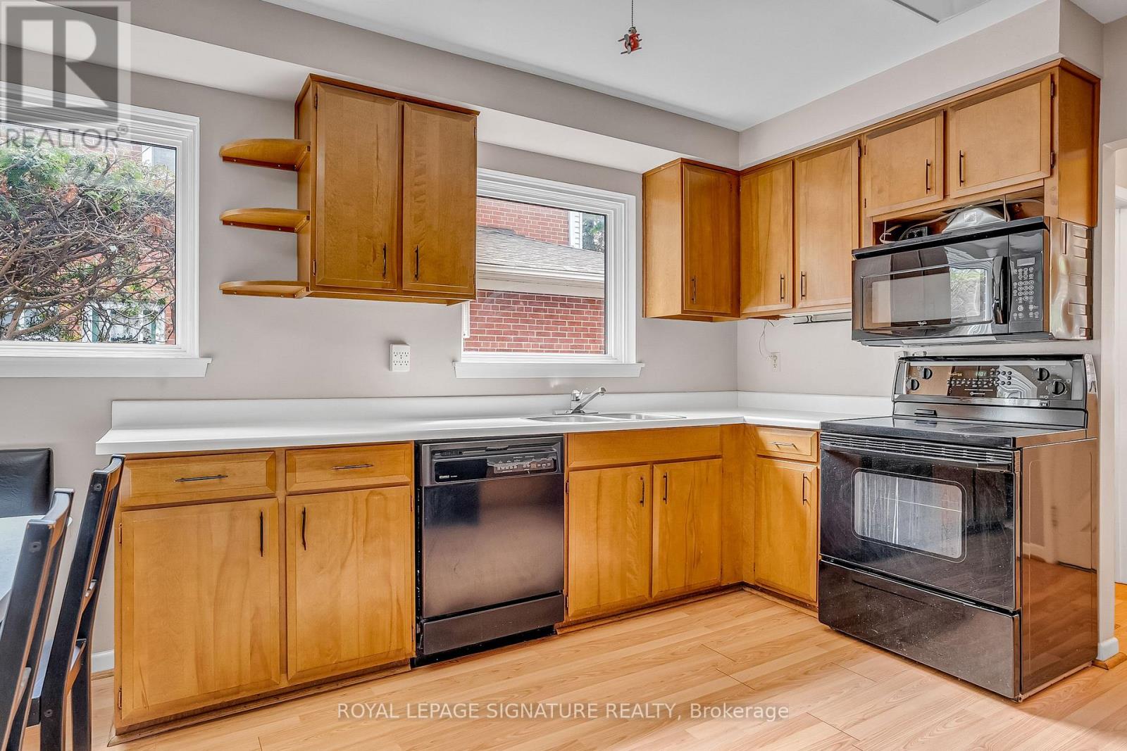 9 Mollard Road, Toronto, Ontario  M1S 2L7 - Photo 14 - E13220474