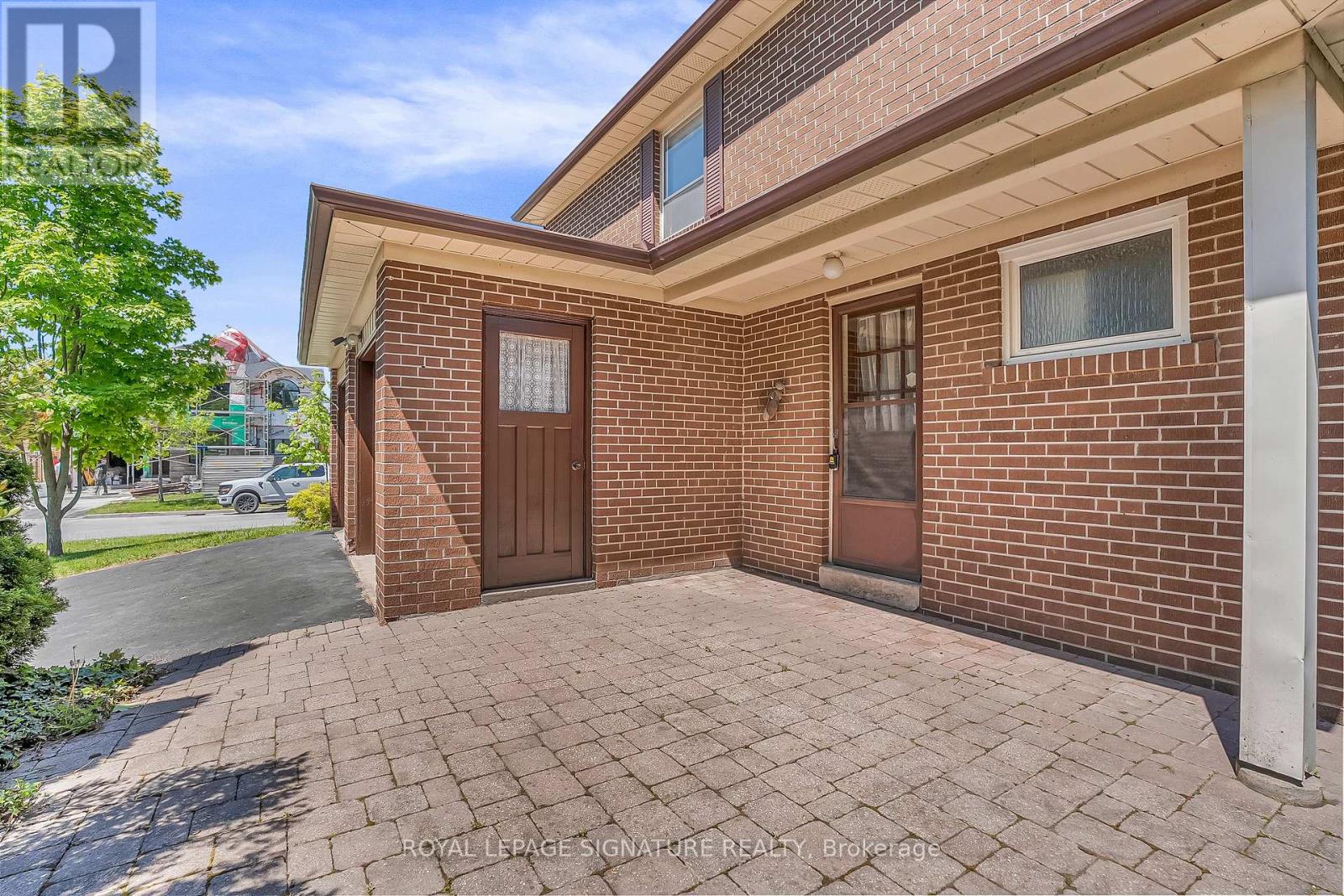 9 Mollard Road, Toronto, Ontario  M1S 2L7 - Photo 4 - E13220474