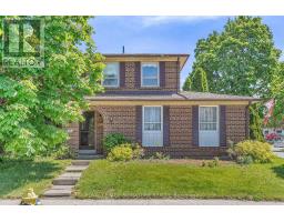 9 MOLLARD ROAD, Toronto, Ontario