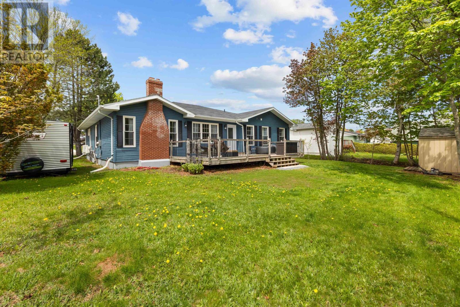 10 Mackay Drive, Charlottetown, Prince Edward Island  C1A 5W1 - Photo 12 - 202612747