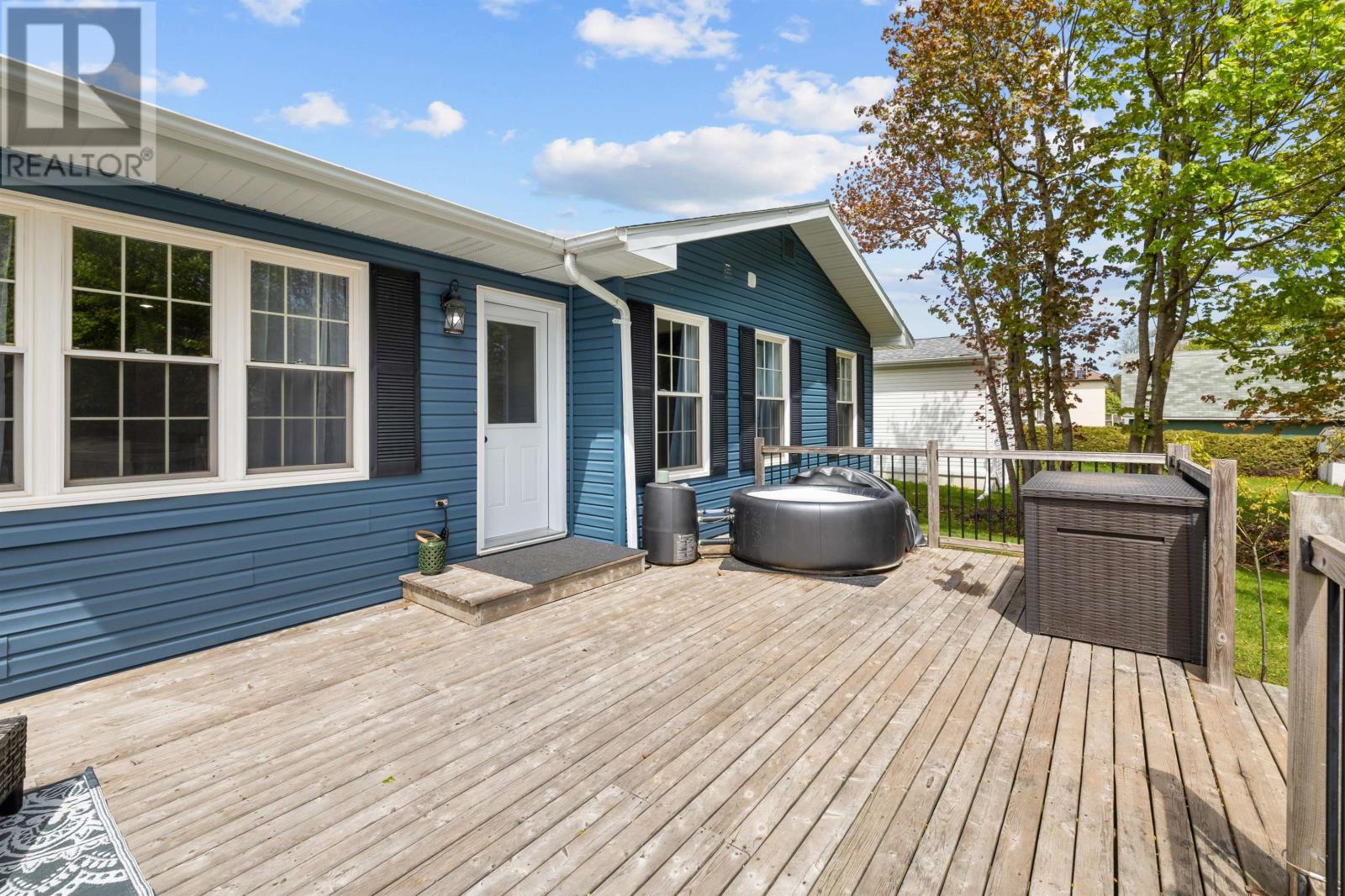 10 Mackay Drive, Charlottetown, Prince Edward Island  C1A 5W1 - Photo 14 - 202612747