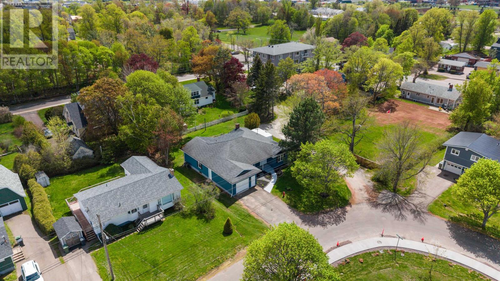 10 Mackay Drive, Charlottetown, Prince Edward Island  C1A 5W1 - Photo 5 - 202612747