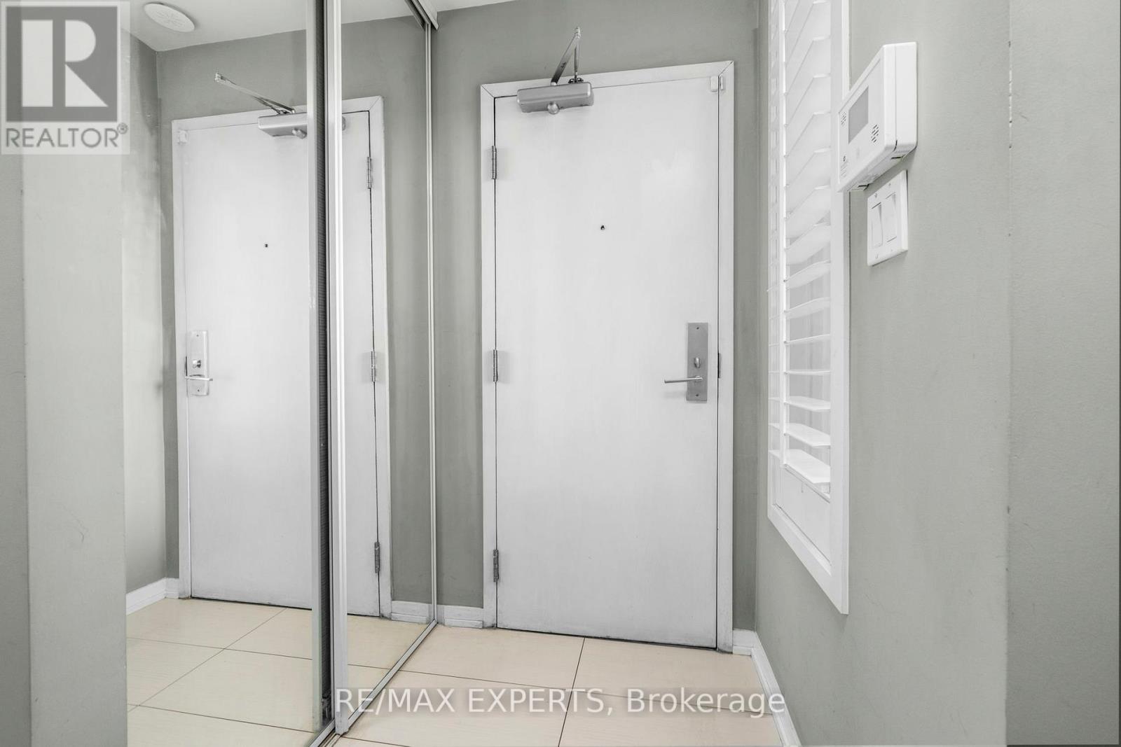 4 - 26 Bruce Street, Vaughan, Ontario  L4L 0H4 - Photo 3 - N13220316