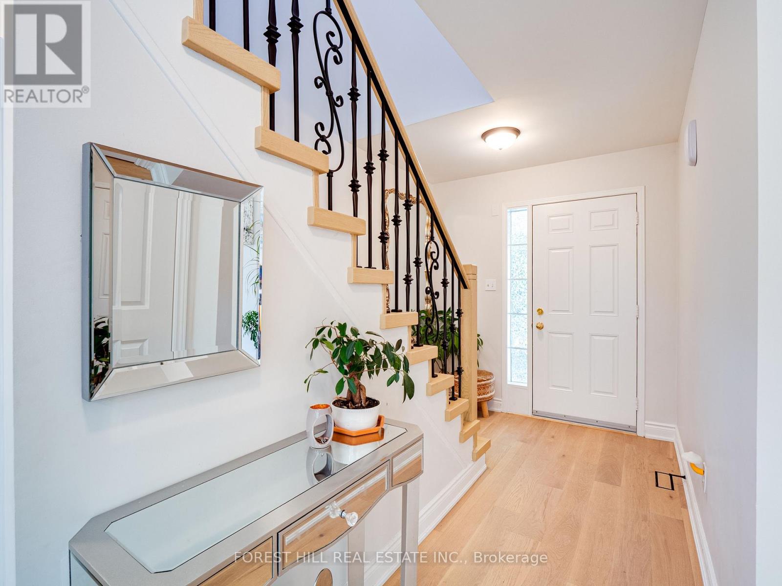 70 Shoniker Drive, Newmarket, Ontario  L3X 2Y7 - Photo 5 - N13220378