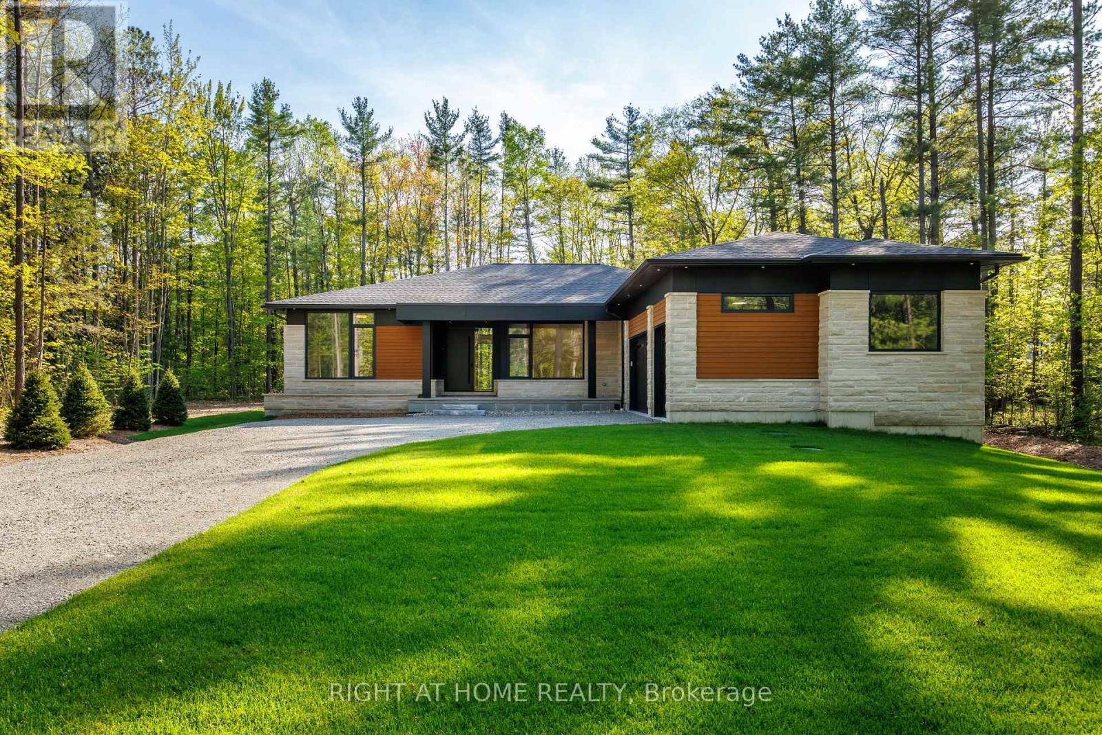1318 Tiny Beaches Road S, Tiny, Ontario  L0L 2T0 - Photo 2 - S13220348