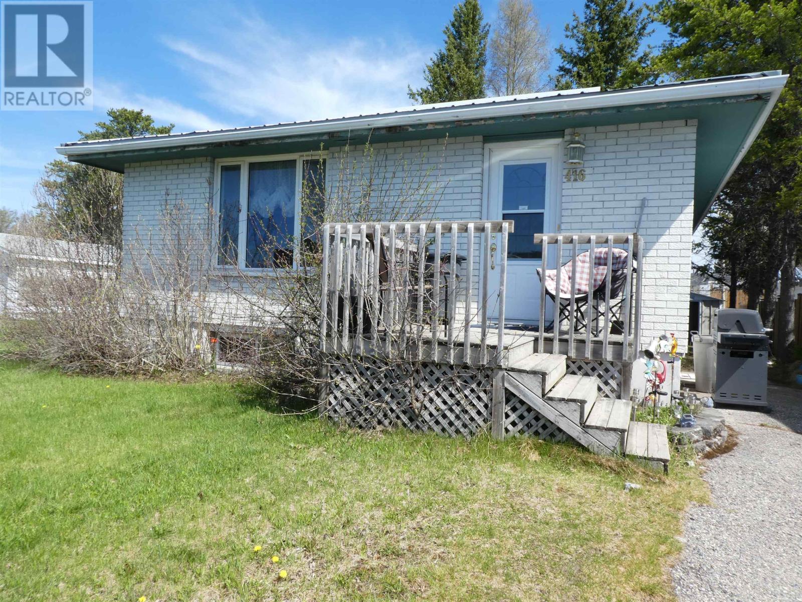 416 Fourth Ave SW, Geraldton, Ontario  P0T 1M0 - Photo 3 - TB2601274