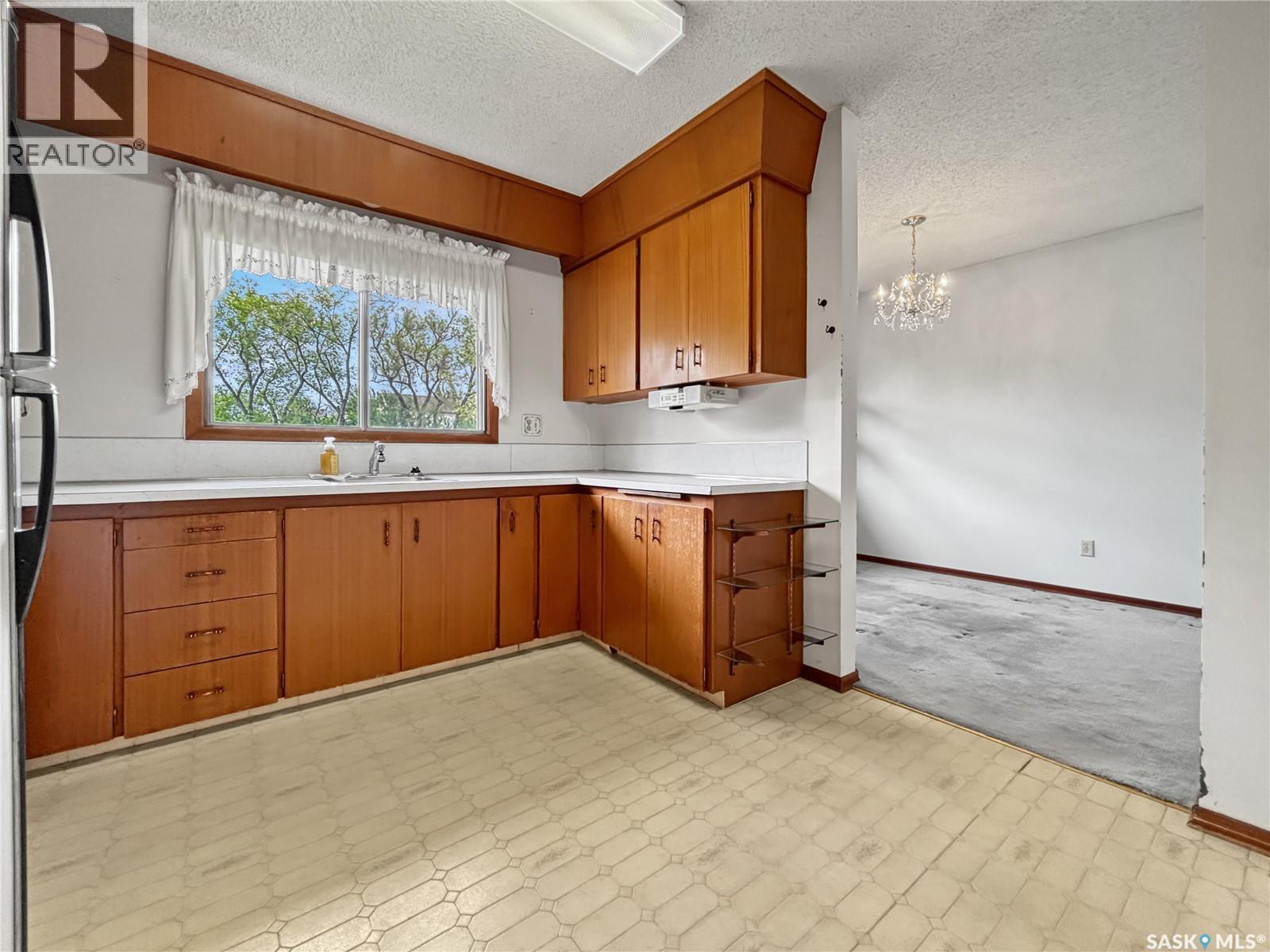 2606 37th Street W, Saskatoon, Saskatchewan  S7L 4E8 - Photo 7 - SK037729