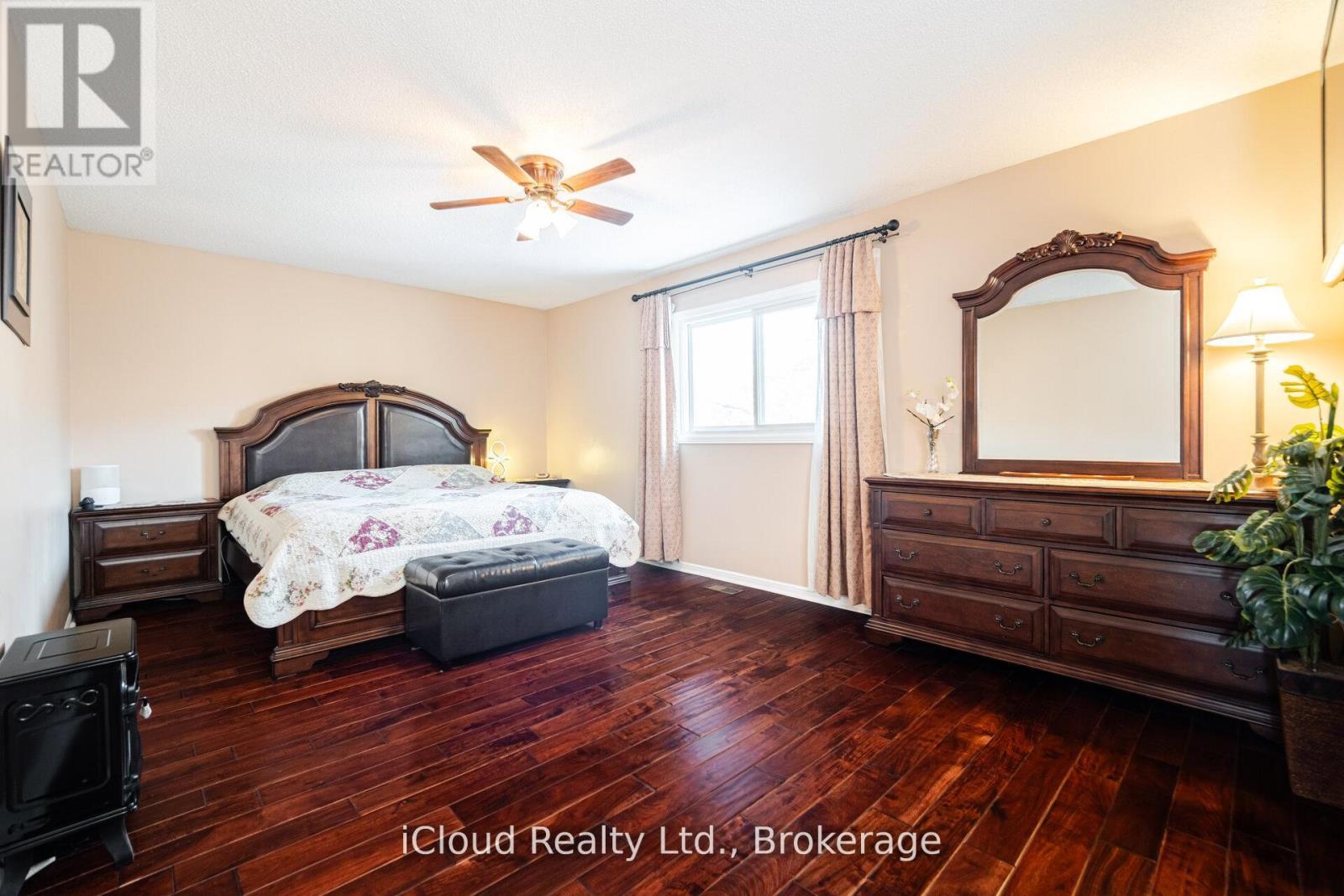 1615 Sir Monty's Drive, Mississauga, Ontario  L5N 4R1 - Photo 19 - W13220398