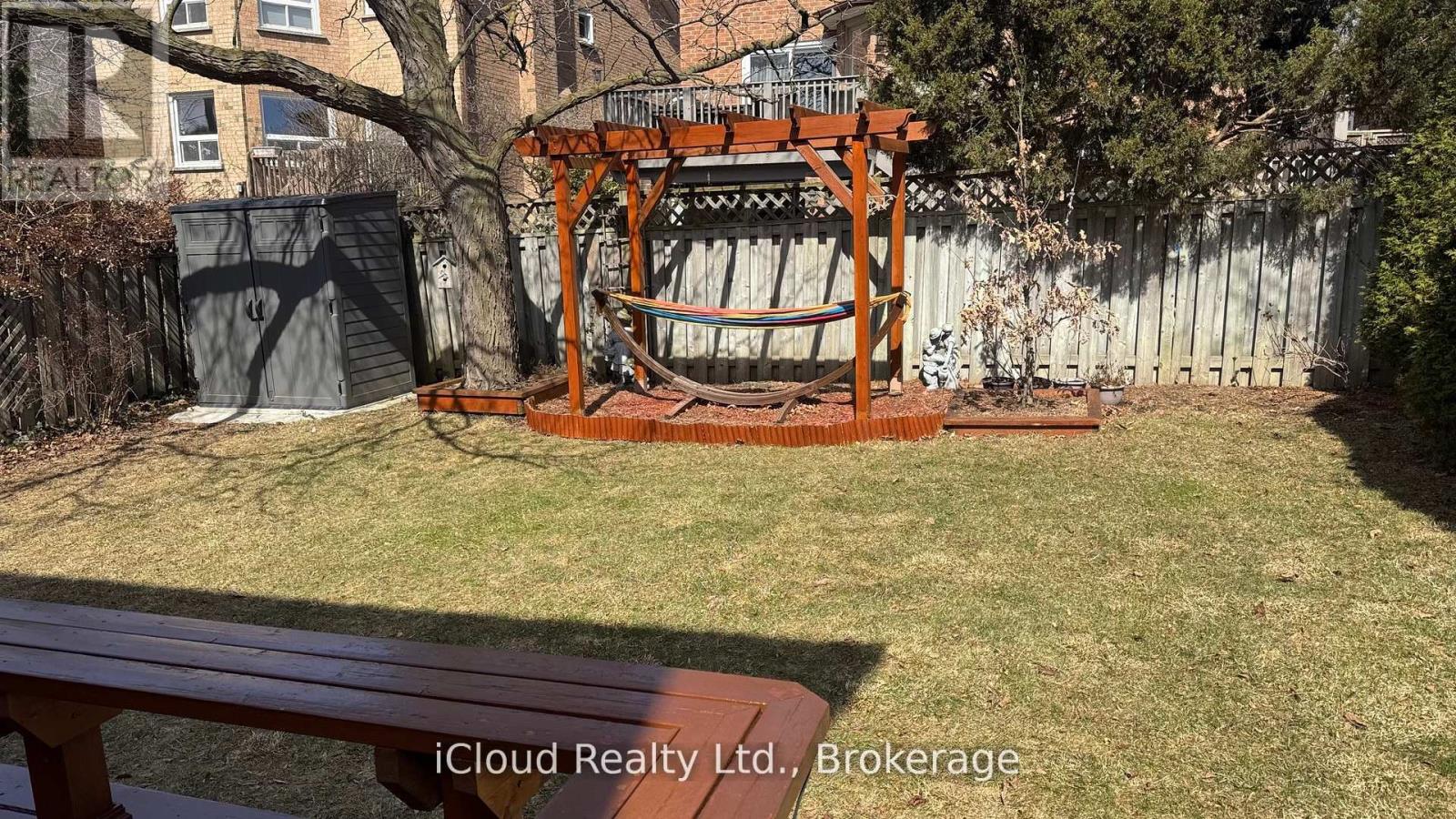 1615 Sir Monty's Drive, Mississauga, Ontario  L5N 4R1 - Photo 38 - W13220398
