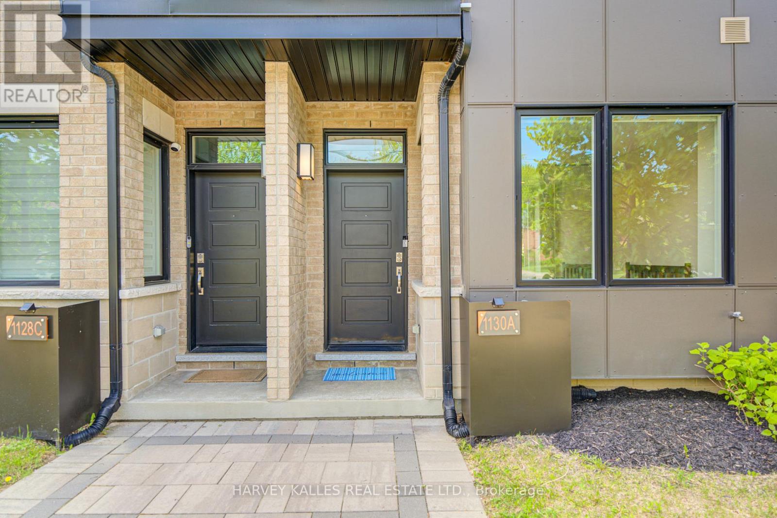 1130a Islington Avenue, Toronto, Ontario  M8Z 0G6 - Photo 2 - W13220416