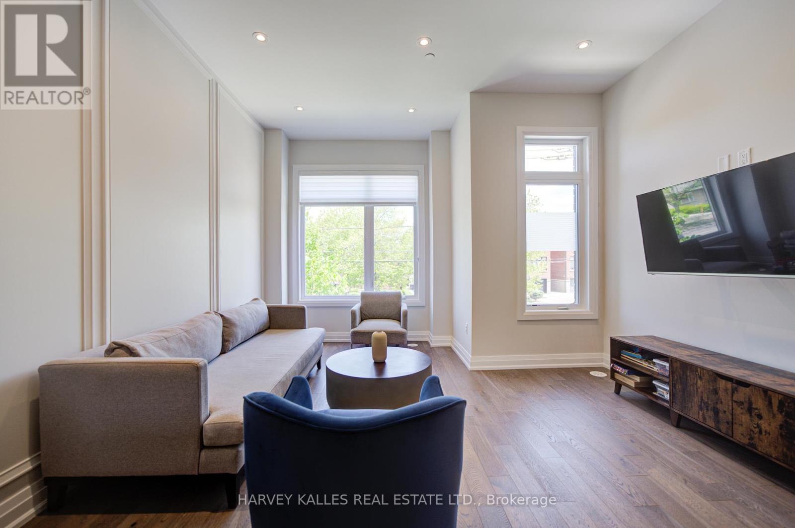 1130a Islington Avenue, Toronto, Ontario  M8Z 0G6 - Photo 9 - W13220416