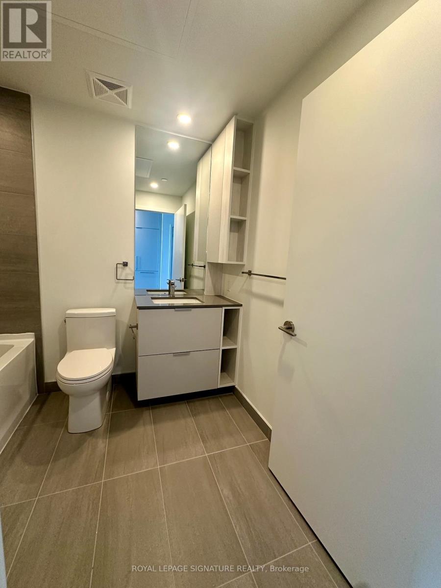 1705 - 1 Fairview Road E, Mississauga, Ontario  L5A 4C6 - Photo 5 - W13220418