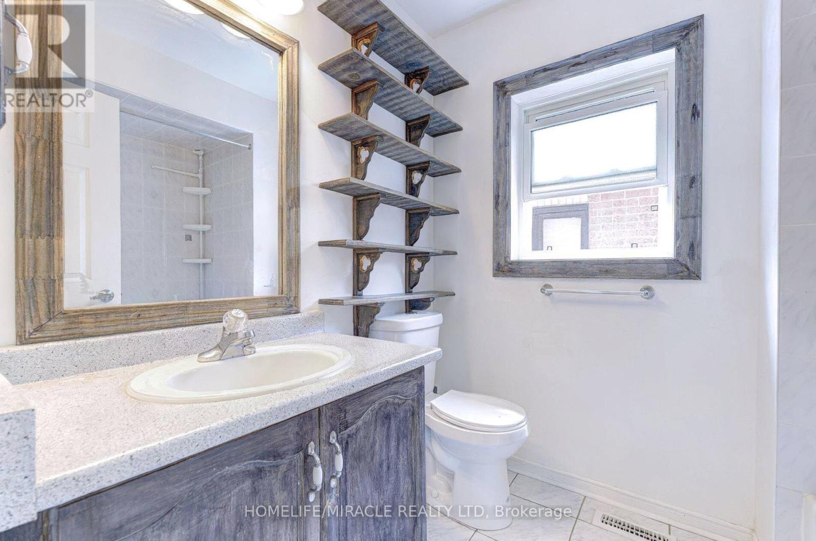 45 Sunley Crescent, Brampton, Ontario  L6Y 5B8 - Photo 12 - W13220510