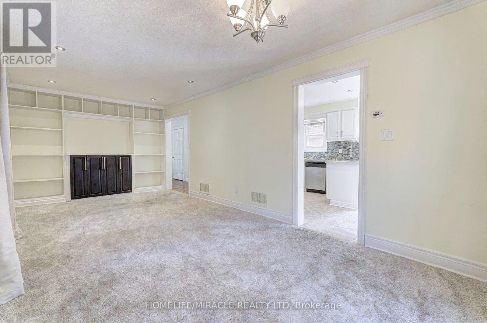45 Sunley Crescent, Brampton, Ontario  L6Y 5B8 - Photo 6 - W13220510