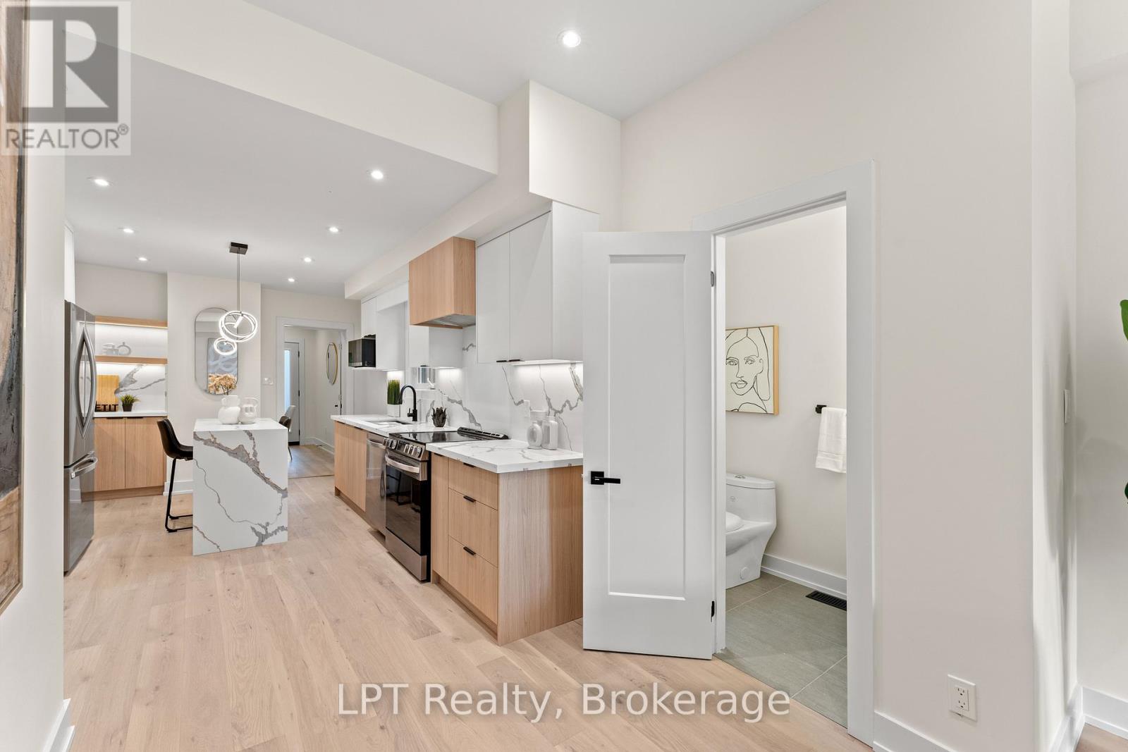 204 Franklin Avenue, Toronto, Ontario  M6P 3Z3 - Photo 7 - W13220588