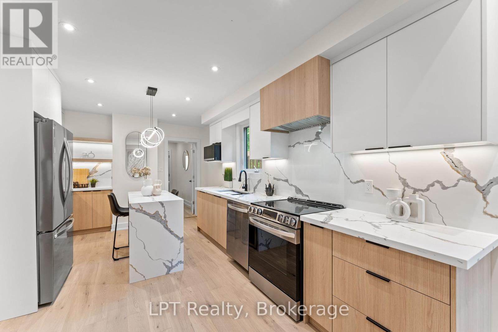 204 Franklin Avenue, Toronto, Ontario  M6P 3Z3 - Photo 8 - W13220588