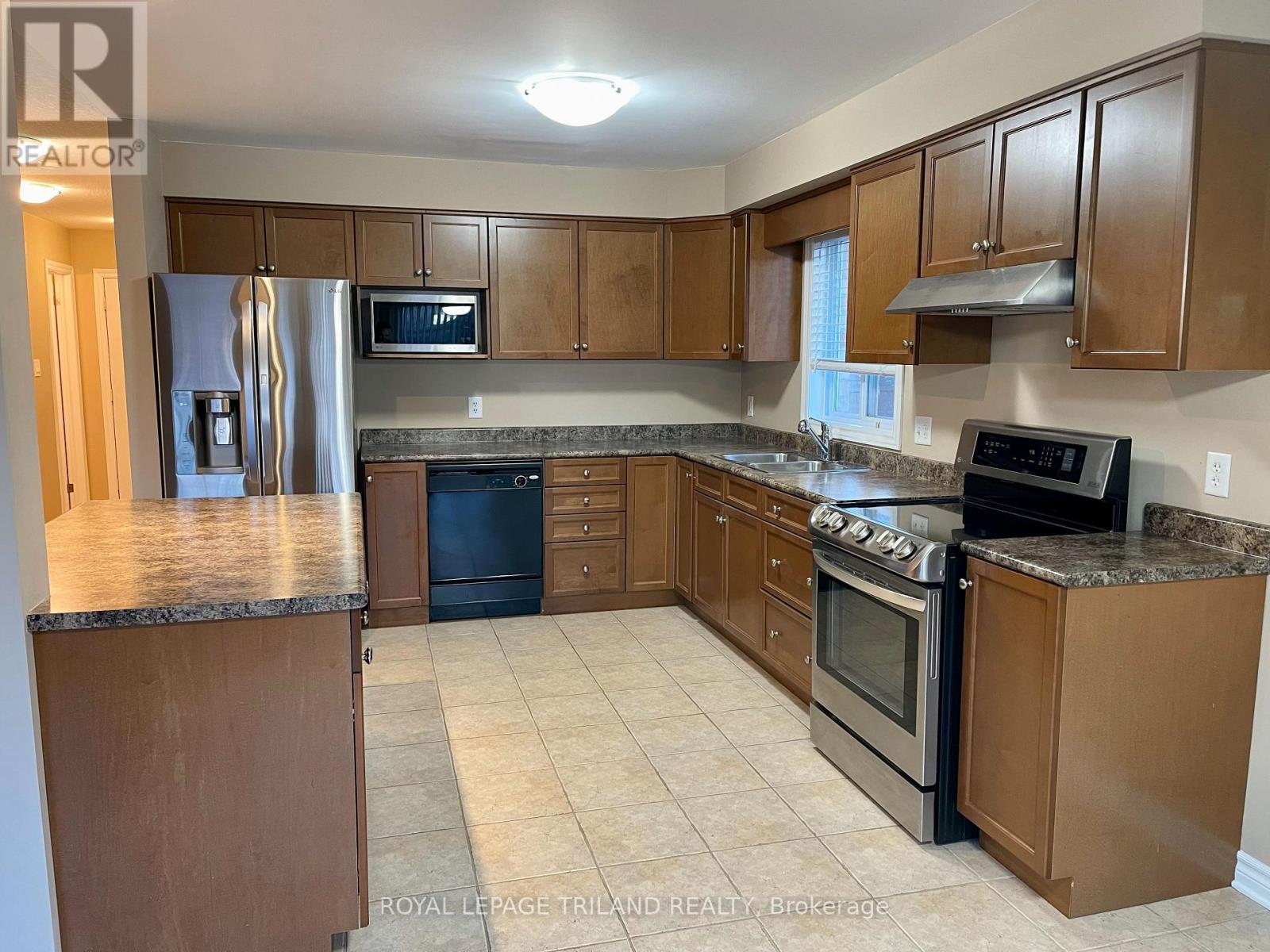 979 Crosscreek Court, London East, Ontario  N5Y 6K9 - Photo 2 - X13220548