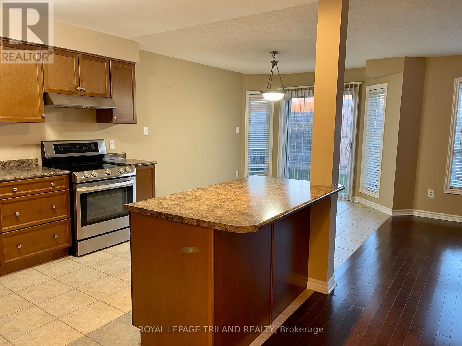 979 Crosscreek Court, London East, Ontario  N5Y 6K9 - Photo 4 - X13220548