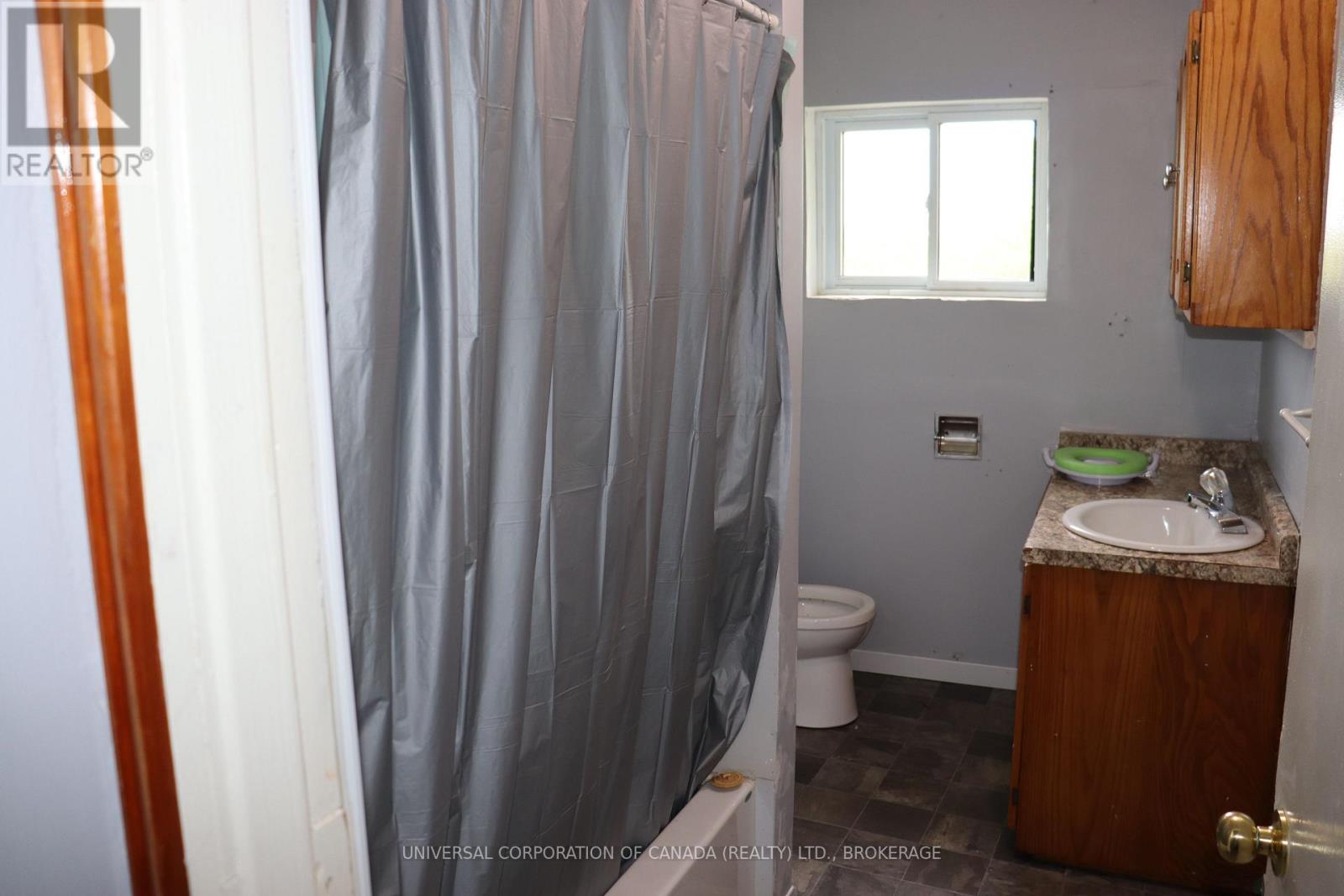 12486 Talbot Trail, Chatham-Kent, Ontario  N0P 1X0 - Photo 16 - X13220684