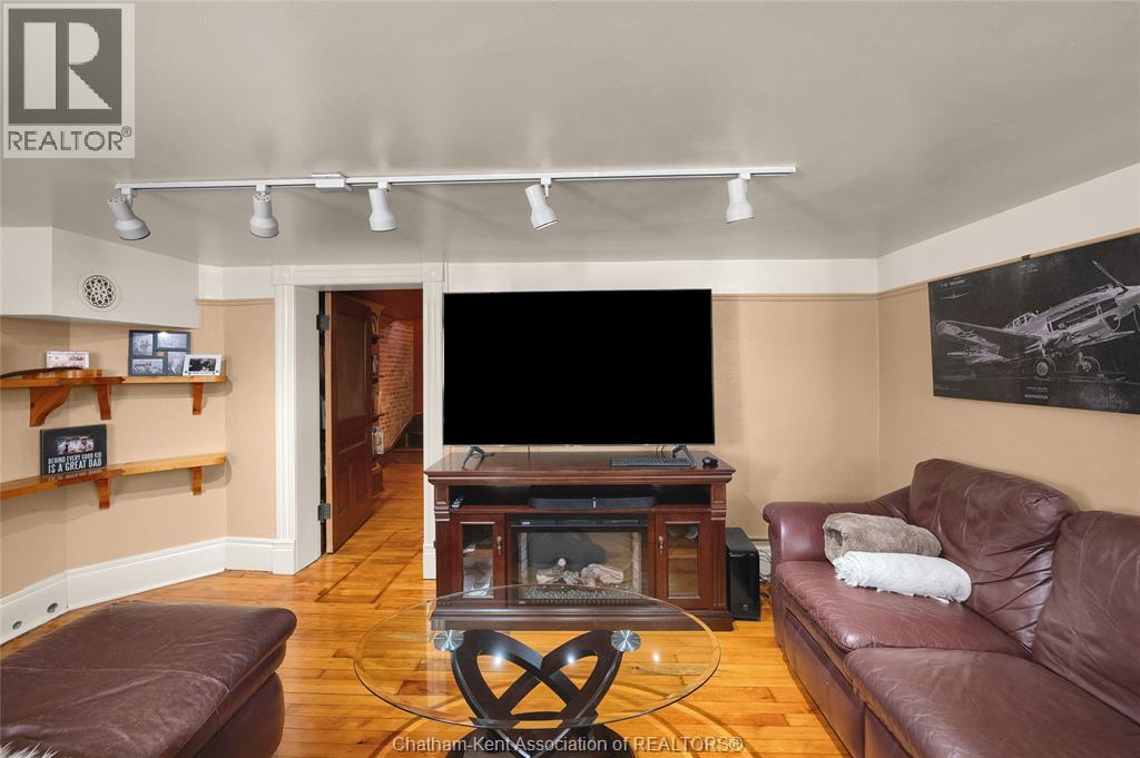 325 Wellington Street West, Chatham, Ontario  N7M 1K2 - Photo 46 - 26012639