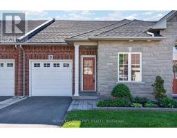 9 MANITOULIN TRAIL, Hamilton, Ontario