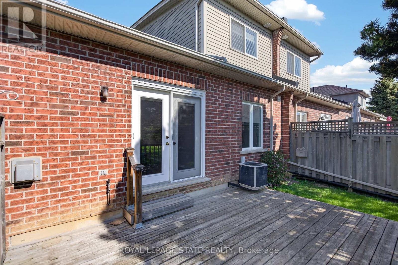 9 Manitoulin Trail, Hamilton, Ontario  L9B 2X8 - Photo 30 - X13127358