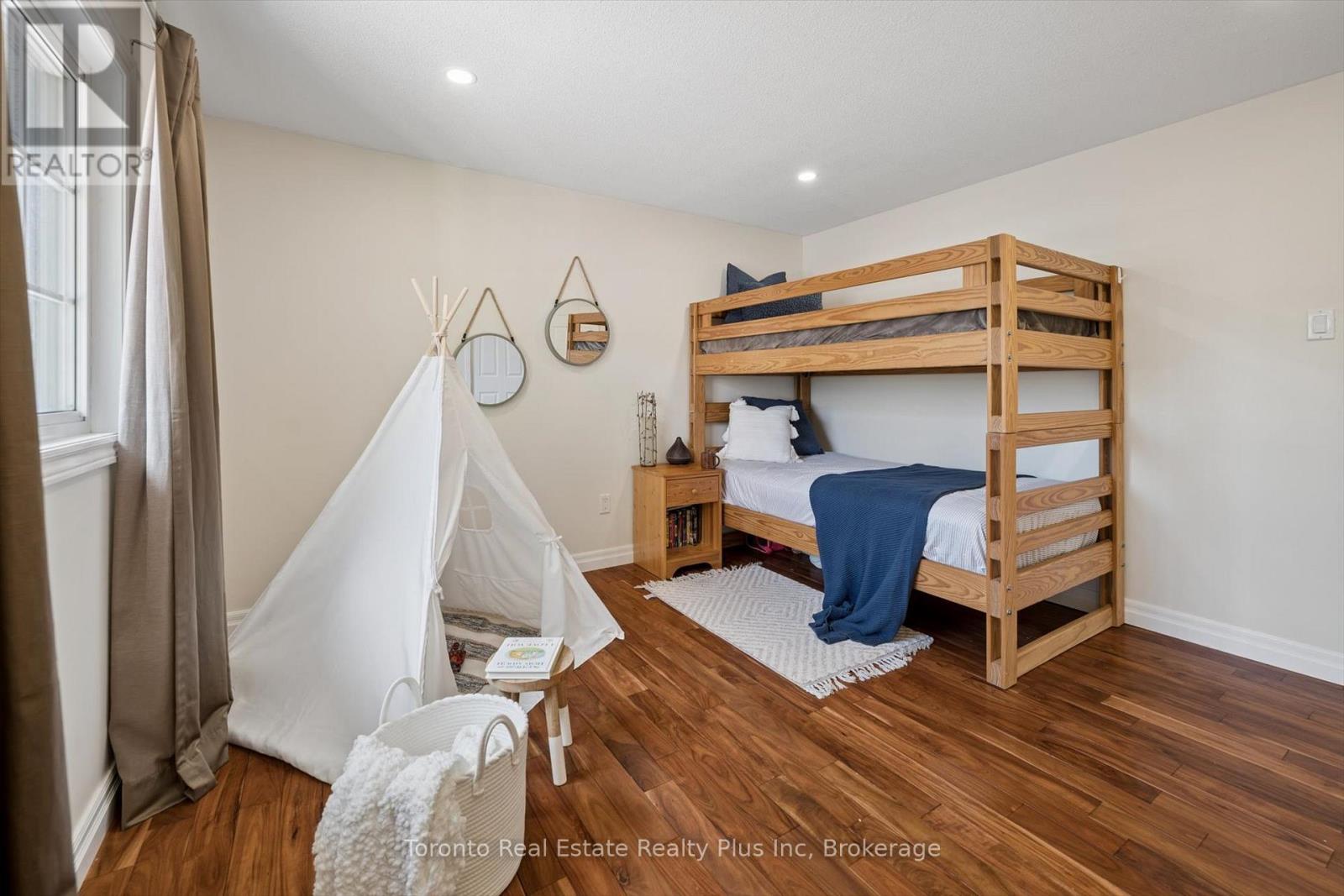 109 Ashberry Place, Waterloo, Ontario  N2T 1G8 - Photo 25 - X13220086