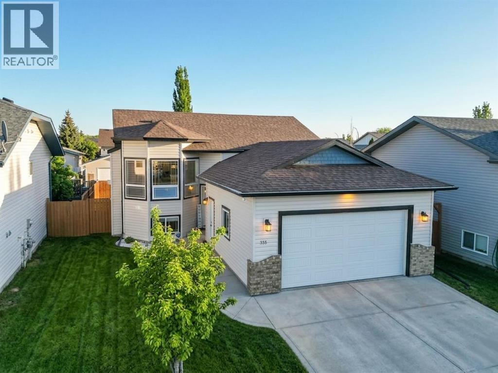 355 Duston Street, Red Deer, Alberta  T4R 3J9 - Photo 1 - A2316633