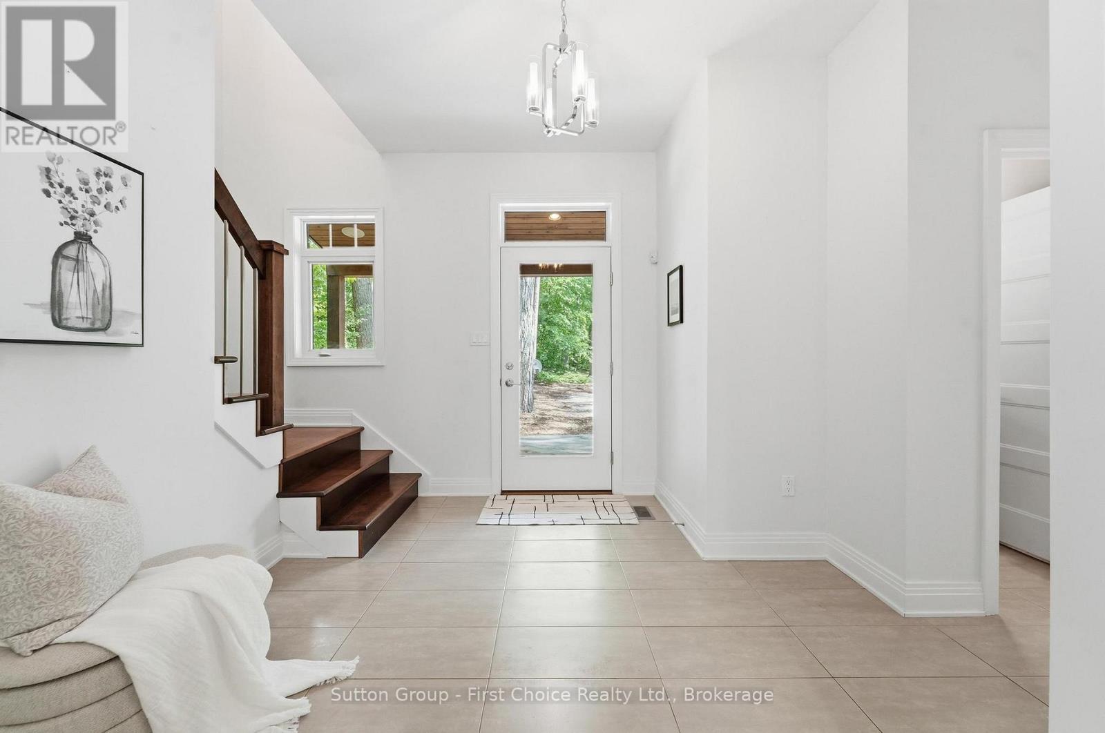 9924 Pinery Lane, Lambton Shores, Ontario  N0M 1T0 - Photo 14 - X13220650