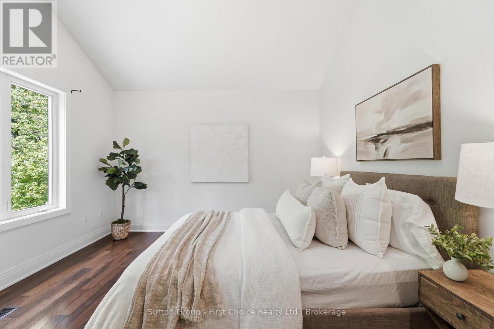 9924 Pinery Lane, Lambton Shores, Ontario  N0M 1T0 - Photo 18 - X13220650