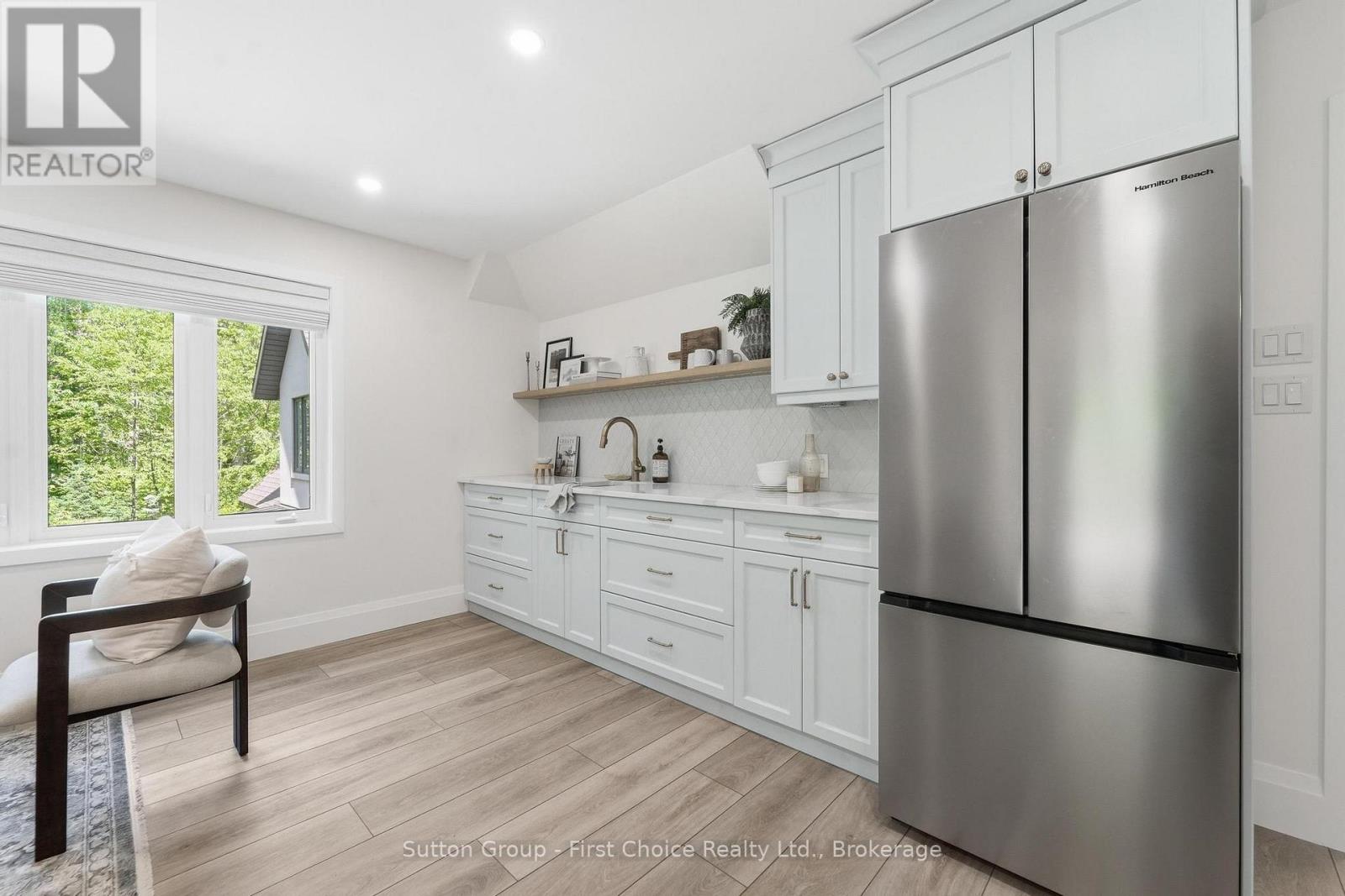 9924 Pinery Lane, Lambton Shores, Ontario  N0M 1T0 - Photo 39 - X13220650