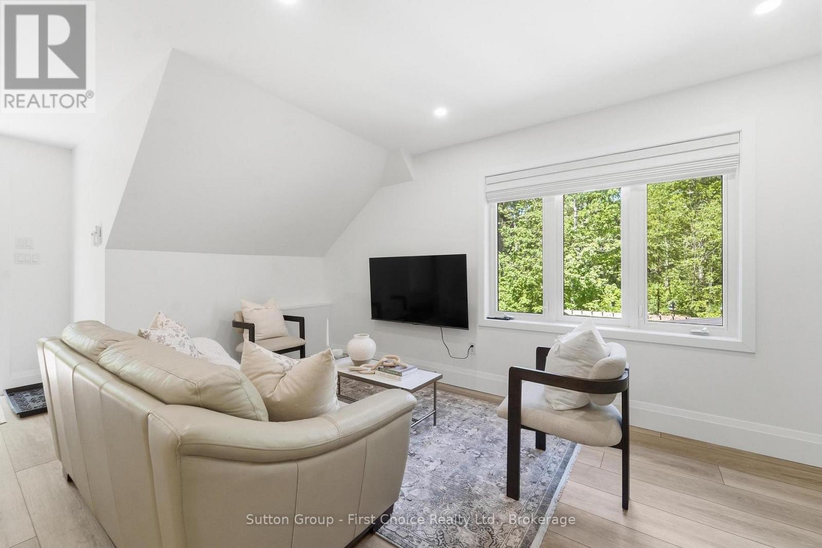 9924 Pinery Lane, Lambton Shores, Ontario  N0M 1T0 - Photo 40 - X13220650