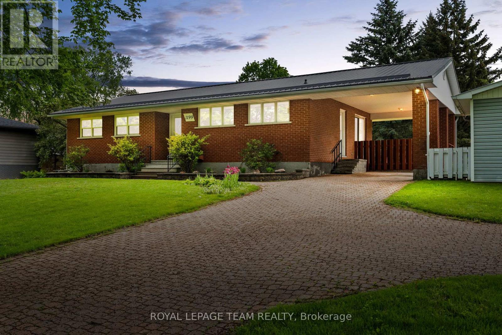 1199 BEAVERWOOD ROAD, Ottawa, Ontario