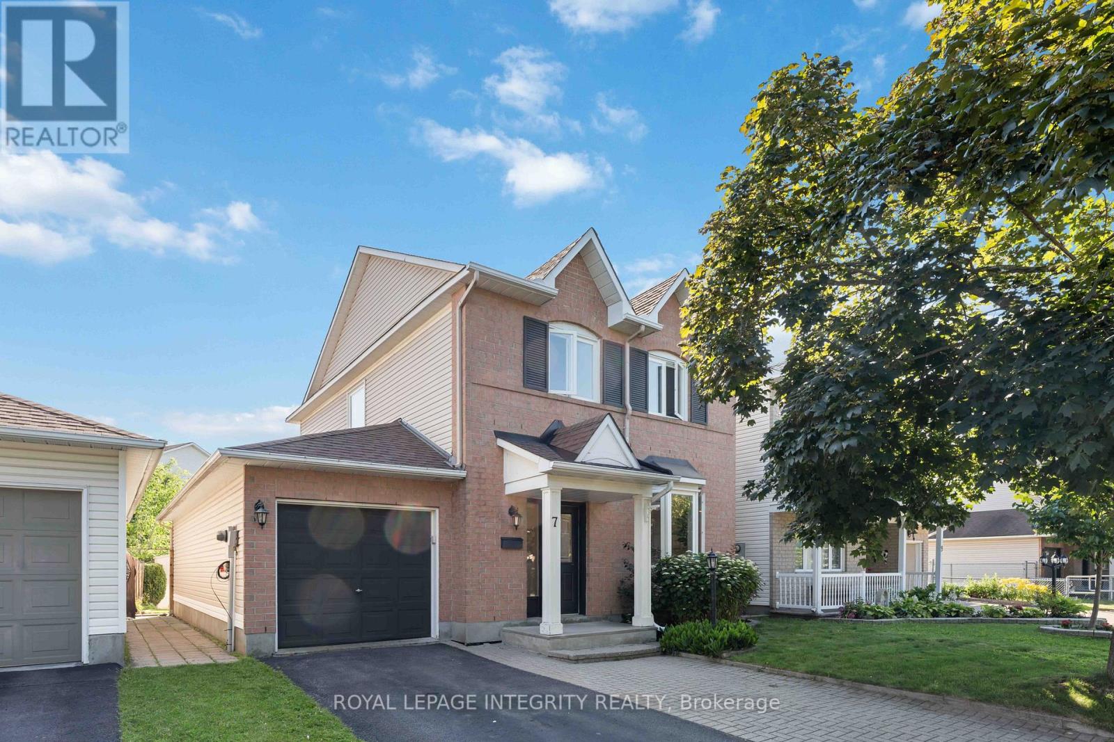 7 WINDHURST DRIVE, Ottawa, Ontario