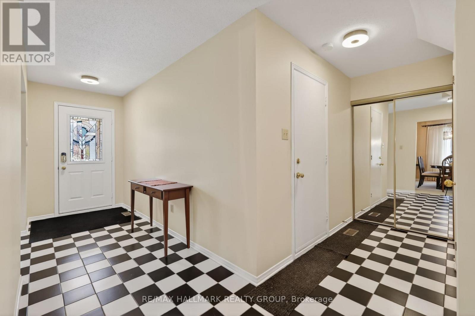 307 Beechgrove Avenue, Ottawa, Ontario K1Z 6R4 - Photo 4 - X13220946