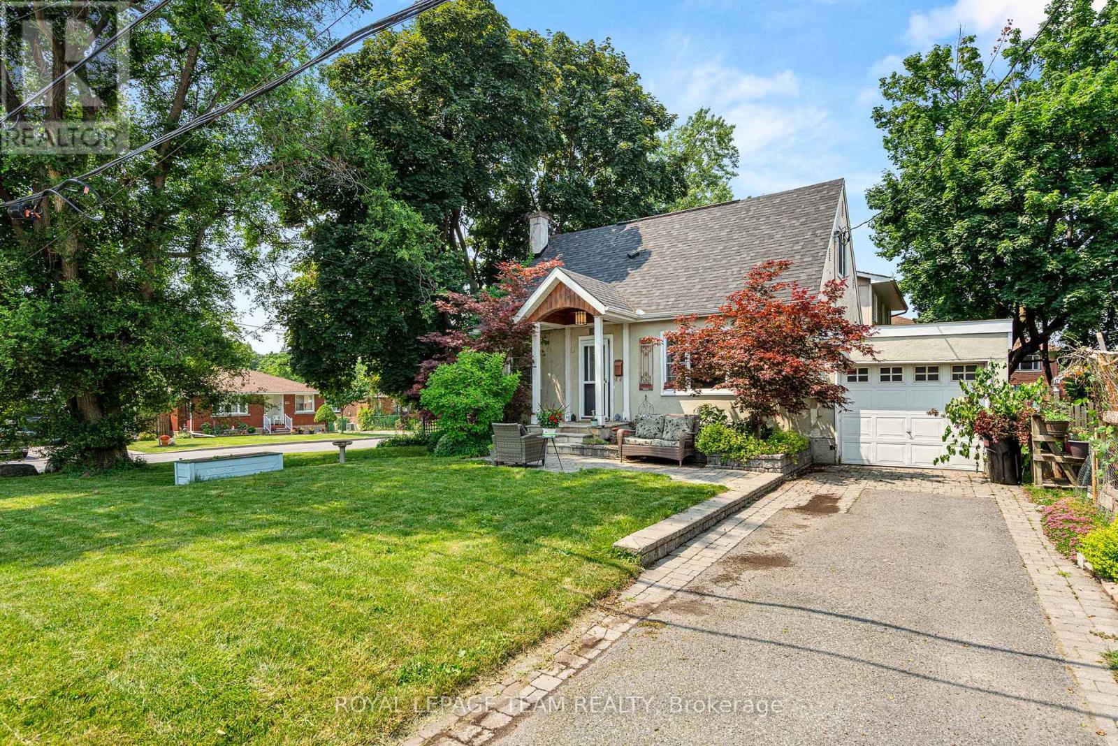 421 Greenwood Avenue, Ottawa, Ontario  K2A 0X5 - Photo 2 - X13220966